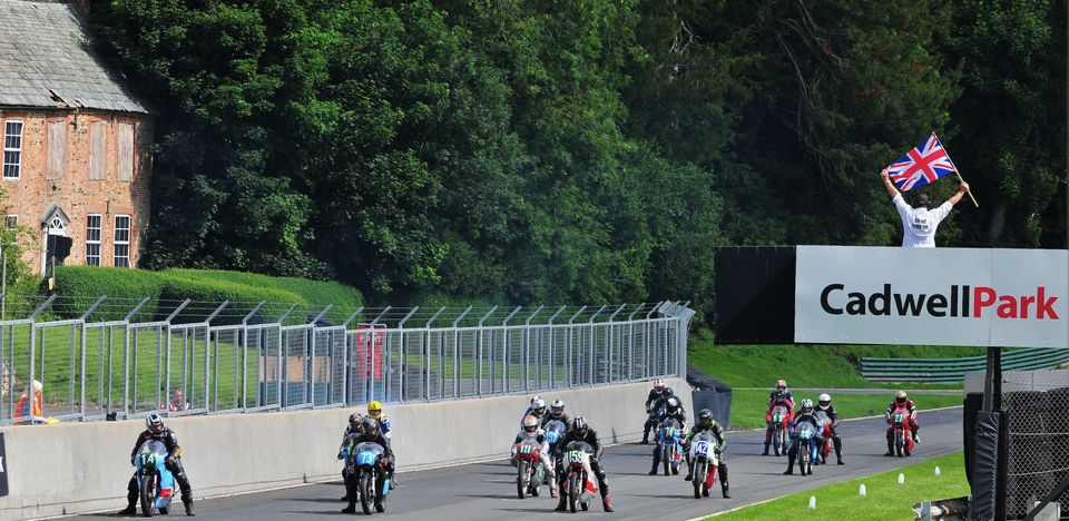 Classic Motorcycle Racing Cadwell Park