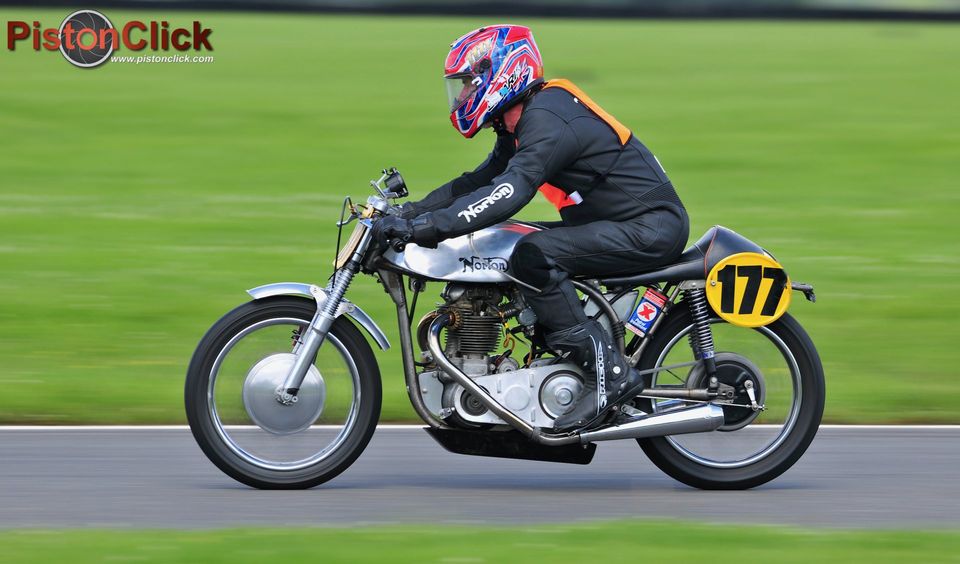 Norton Classic Motorcycle Racing Cadwell Park