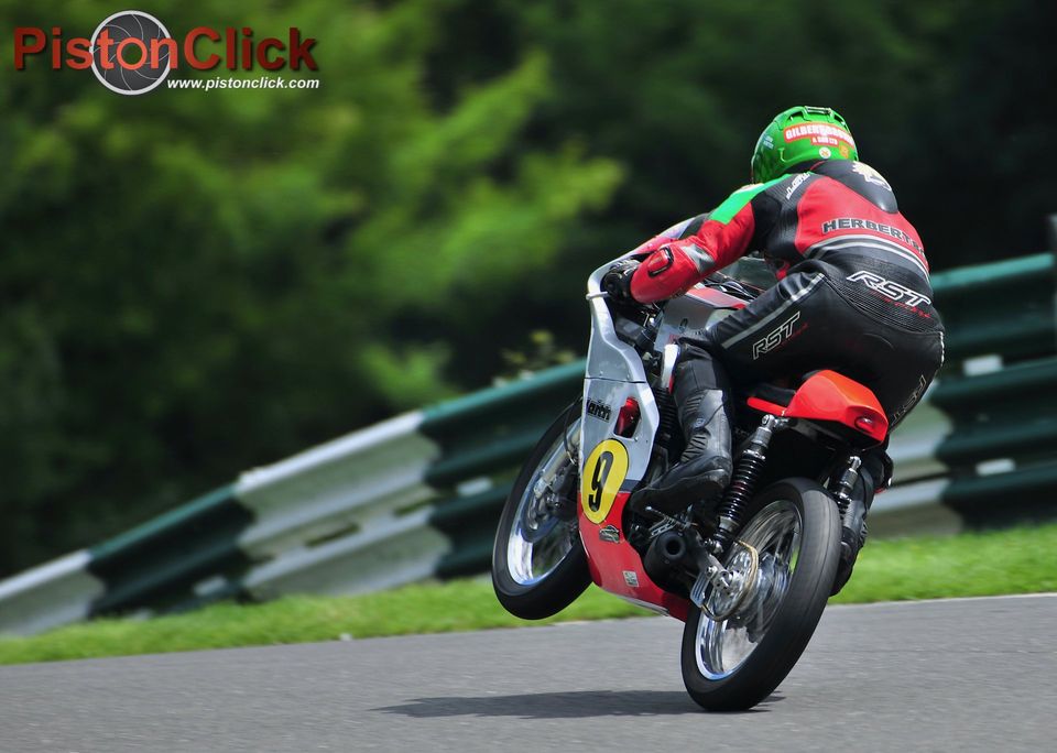 Classic Motorcycle Racing Cadwell Park