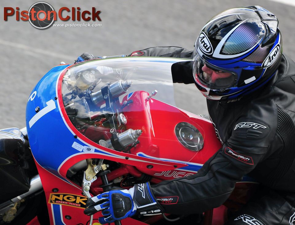 Classic Motorcycle Racing Cadwell Park
