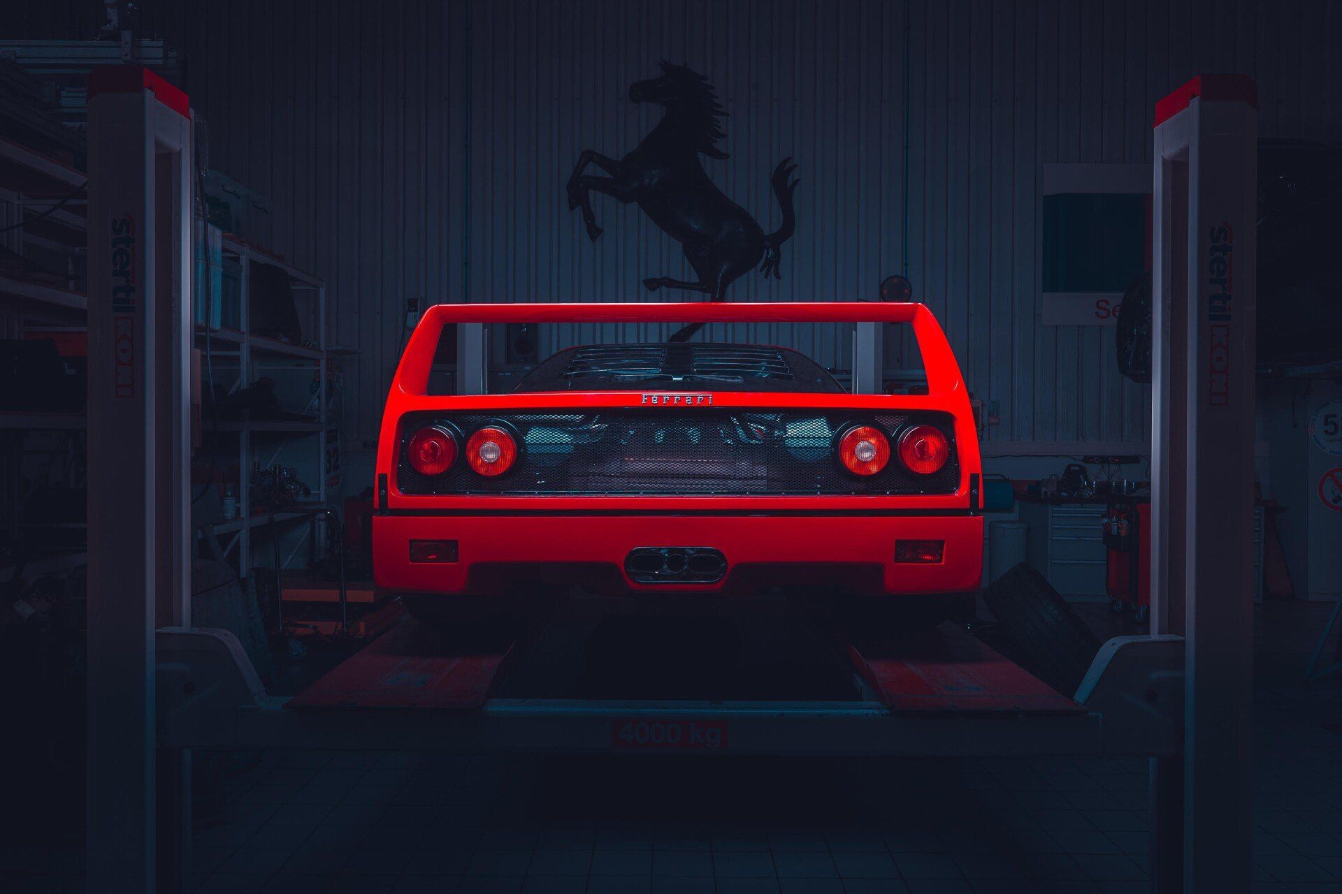 F40