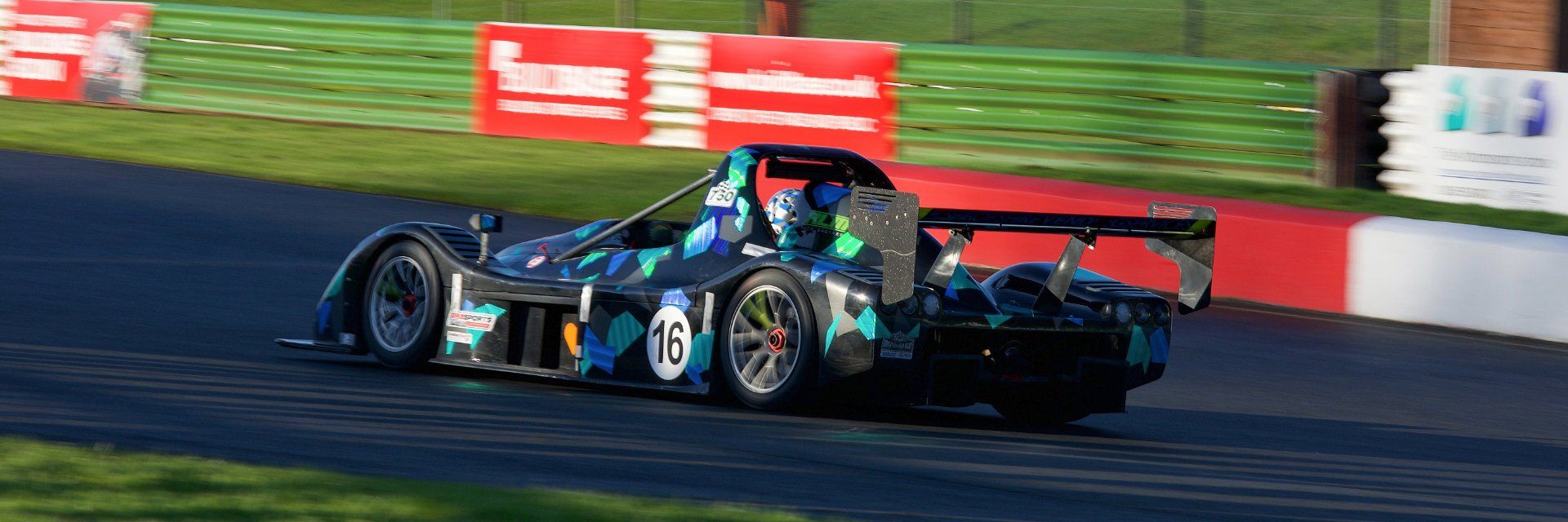 Plum Pudding Races - Mallory Park