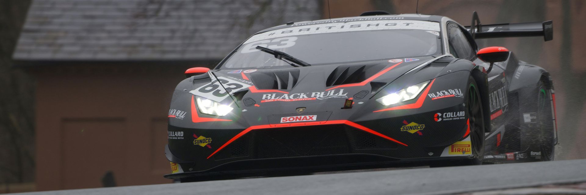 Photographing British GT at Oulton Park