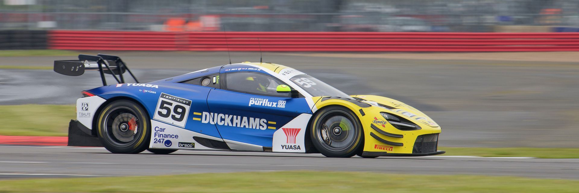Photographing the British GT Silverstone 500