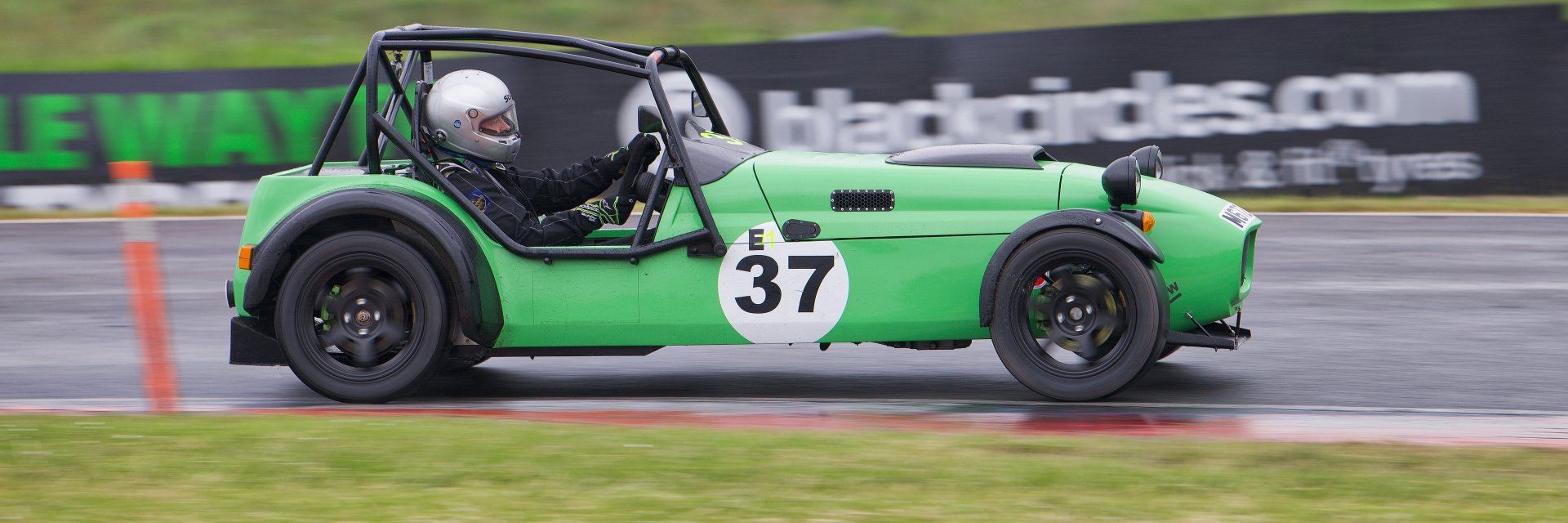 Knockhill Racing Circuit photographic guide