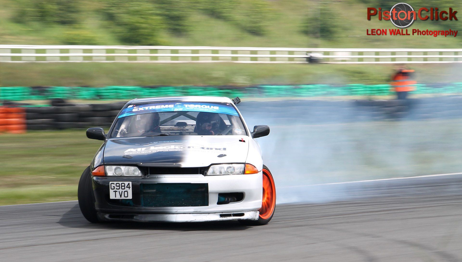R32 Nissan Skyline drift