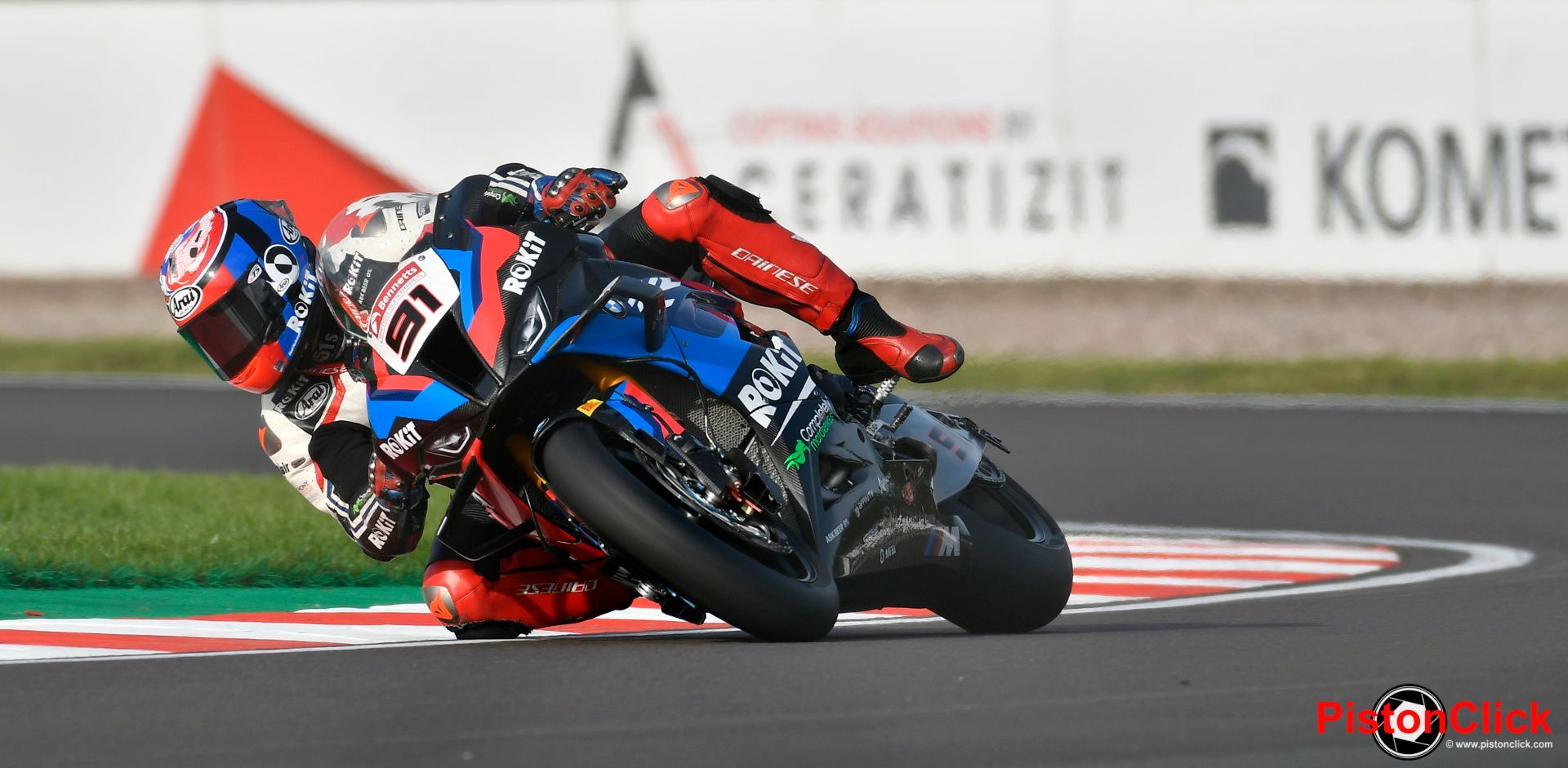 Leon Haslam racing at Donington Park