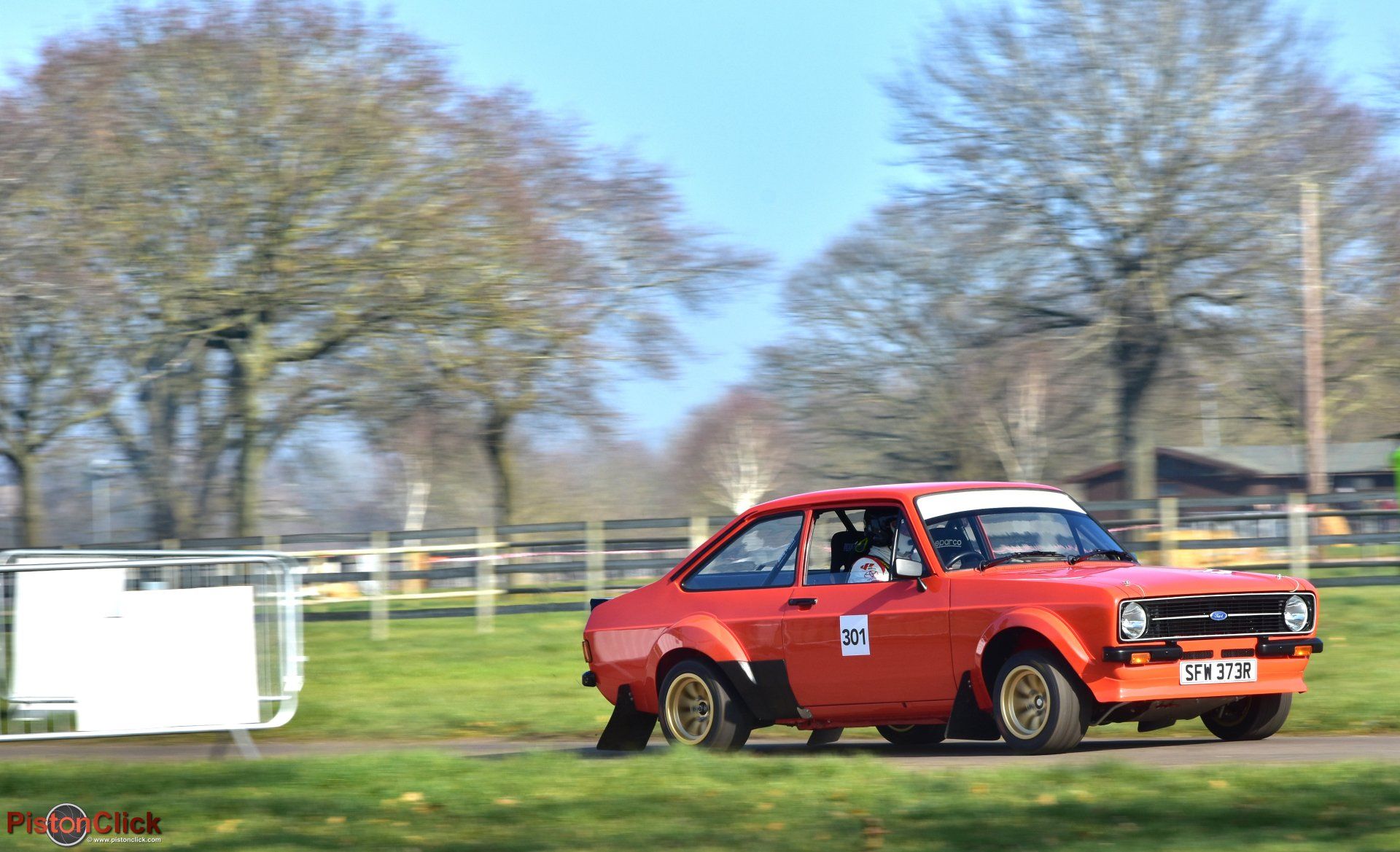 Race Retro Ford Escort Mk2