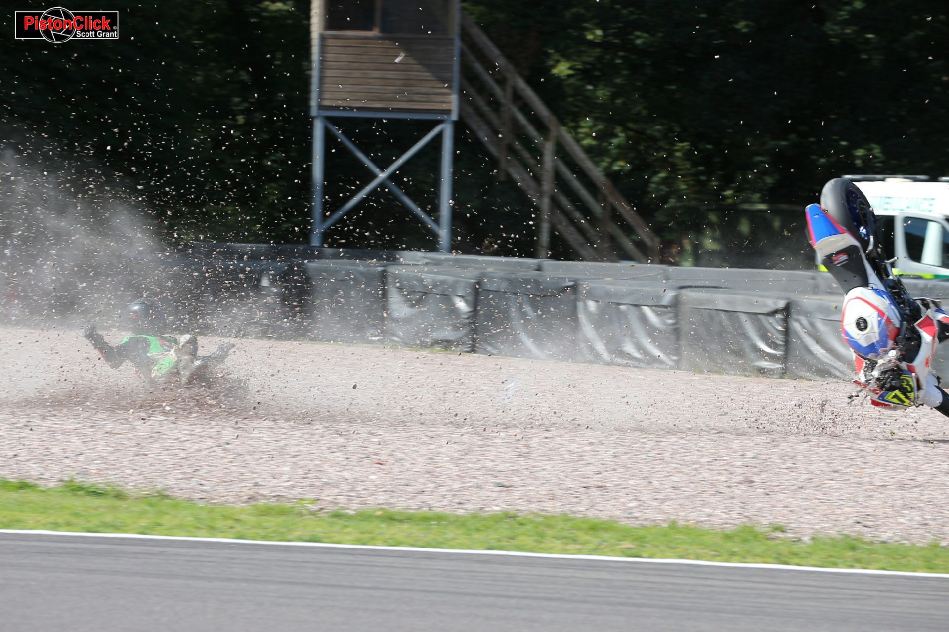 Jake CAMPBELL crashing out in the Superstock race at Oulton Park
