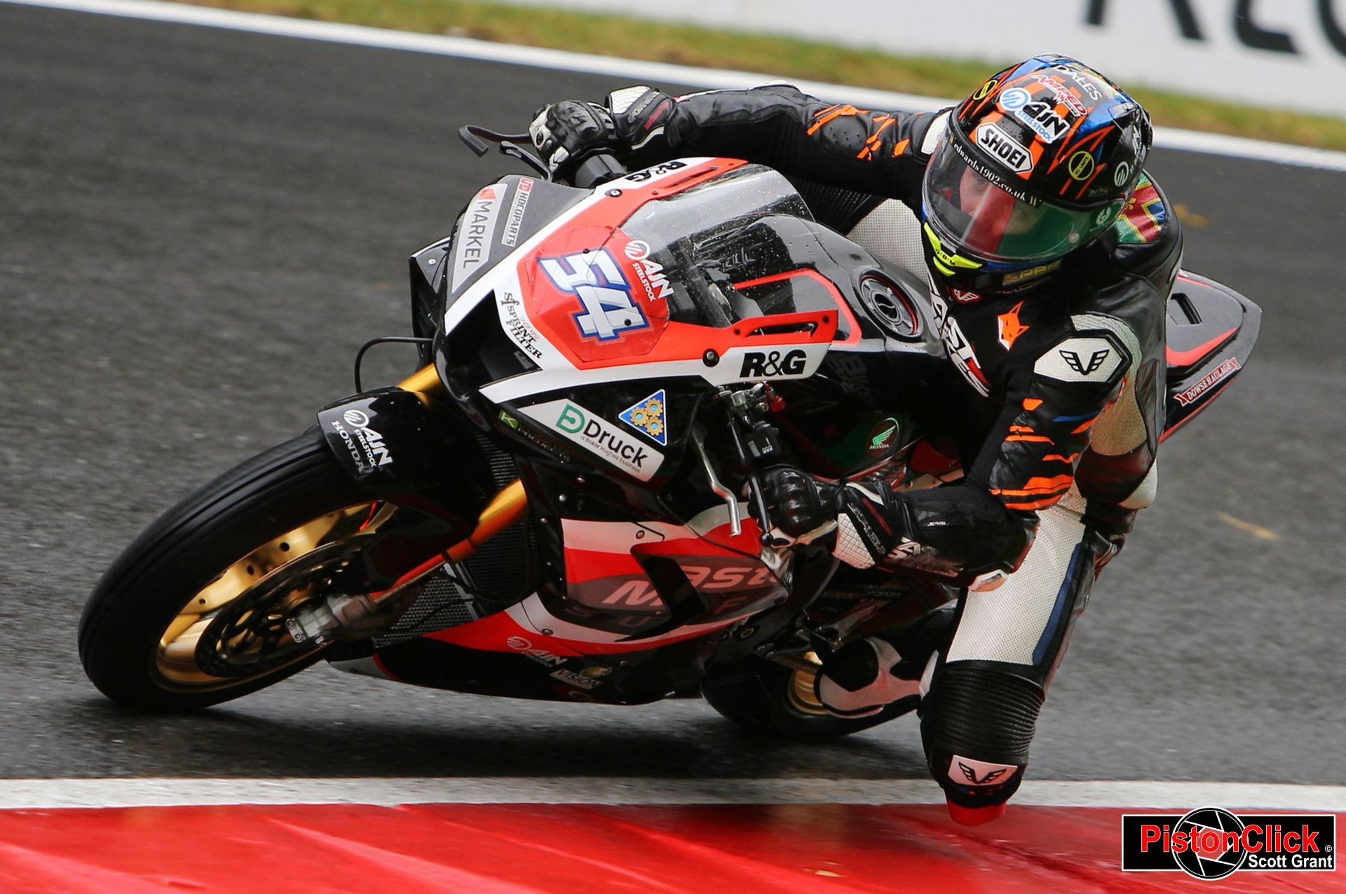 Click the image for more. BSB support races at Cadwell park