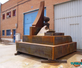 Escultura metálica decorativa para hogar o negocio Ecobiometal