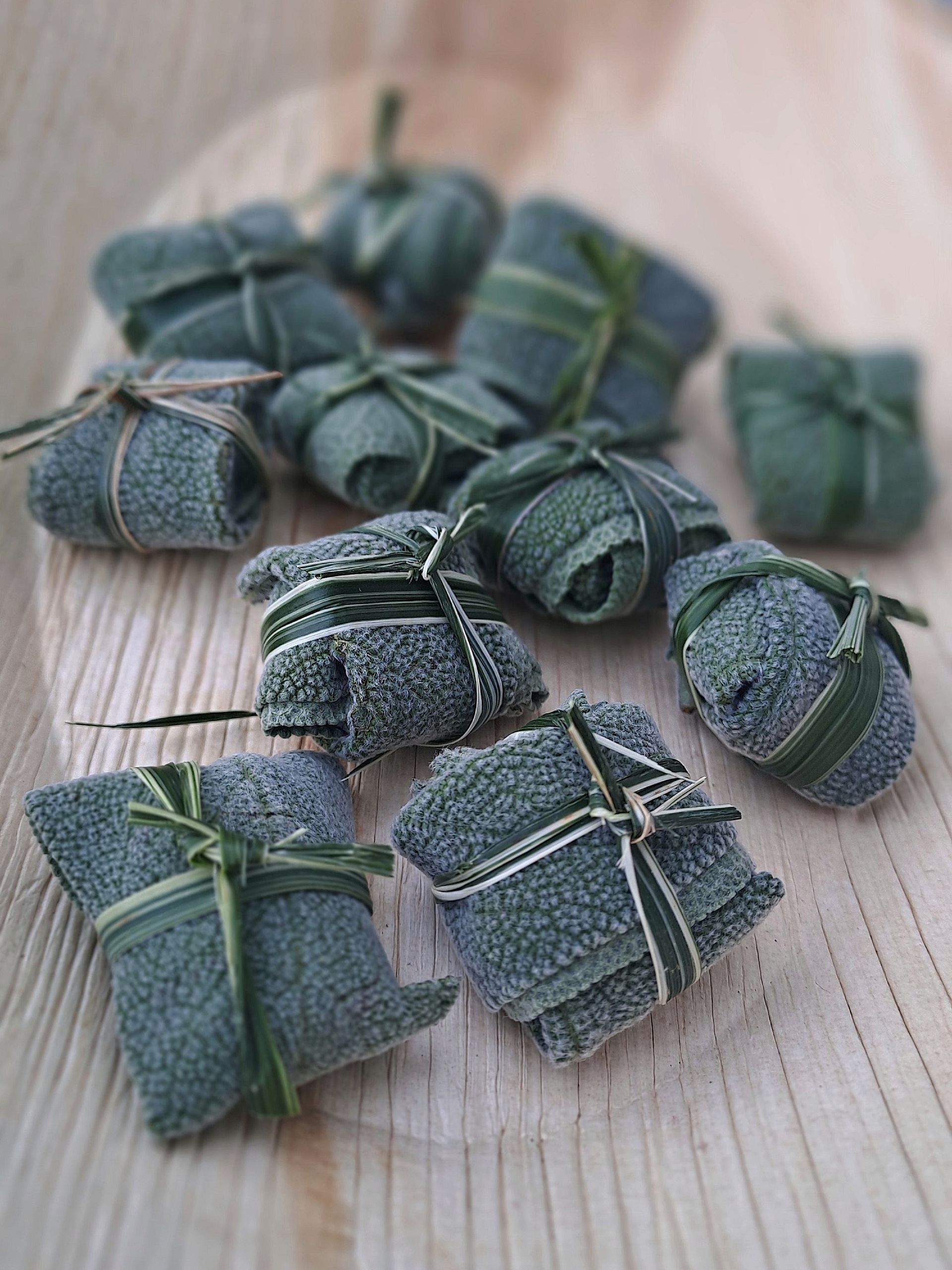 Alte Rituale, neu gebündelt – DIY-Salbeipäckchen