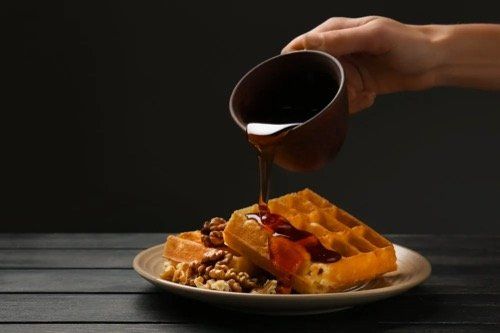 Natur-Resort Bad Waldsee, Artenvielfalt auf dem Golfplatz, Bienen, Bienenvölker, Rote Liste Pflanzen, wilde Orchideen, Smaragdeidechsen, Kreuzottern, Natur-Lehrpfad, Rund-Wanderwege, Kaffee, Restaurant, Vinothek, erlesene Weine, Bar, selbstgebackene Kuchen, Snacks, Mittagstisch, Sonnenterrasse, Gin - Greenkeeper's Cut, Bier vom Fass, kleine Gerichte, Burger, vegetarisch, vegan, Laktose frei, Gluten frei, Café-Restaurant Ausblick T-19, Restaurant im Hofgut, Winterleuchten