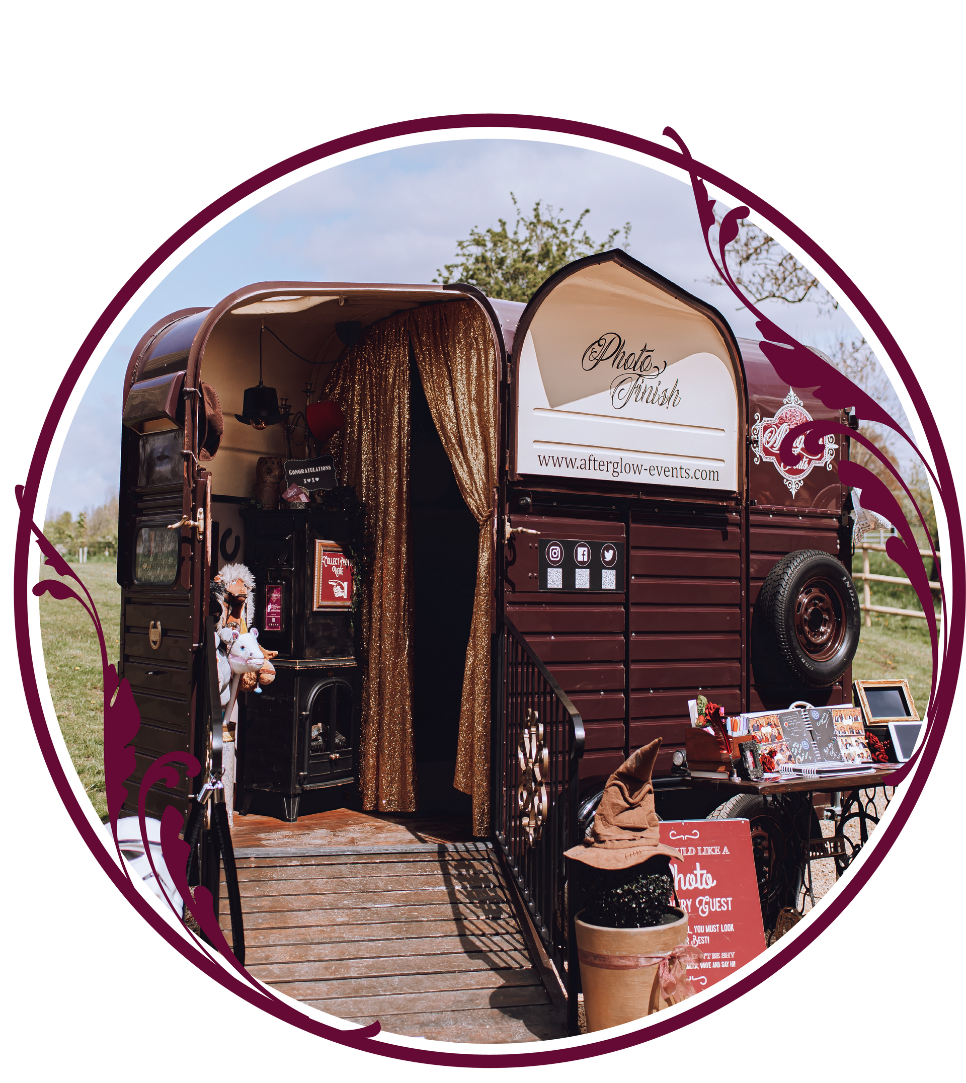 Afterglow Events - Vintage Horseshoe Box Photobooth Rentals for Weddings & Events