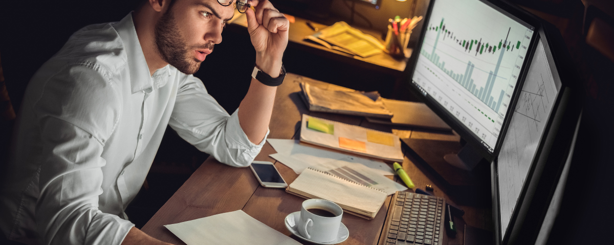 Análisis Técnico vs. Análisis Fundamental Análisis Técnico vs. Análisis Fundamental