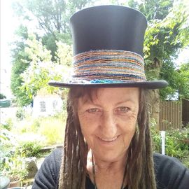 aagje aagje, dutch, artist, writing, painting, drawing, singing, recycling, upcycling, autodidact