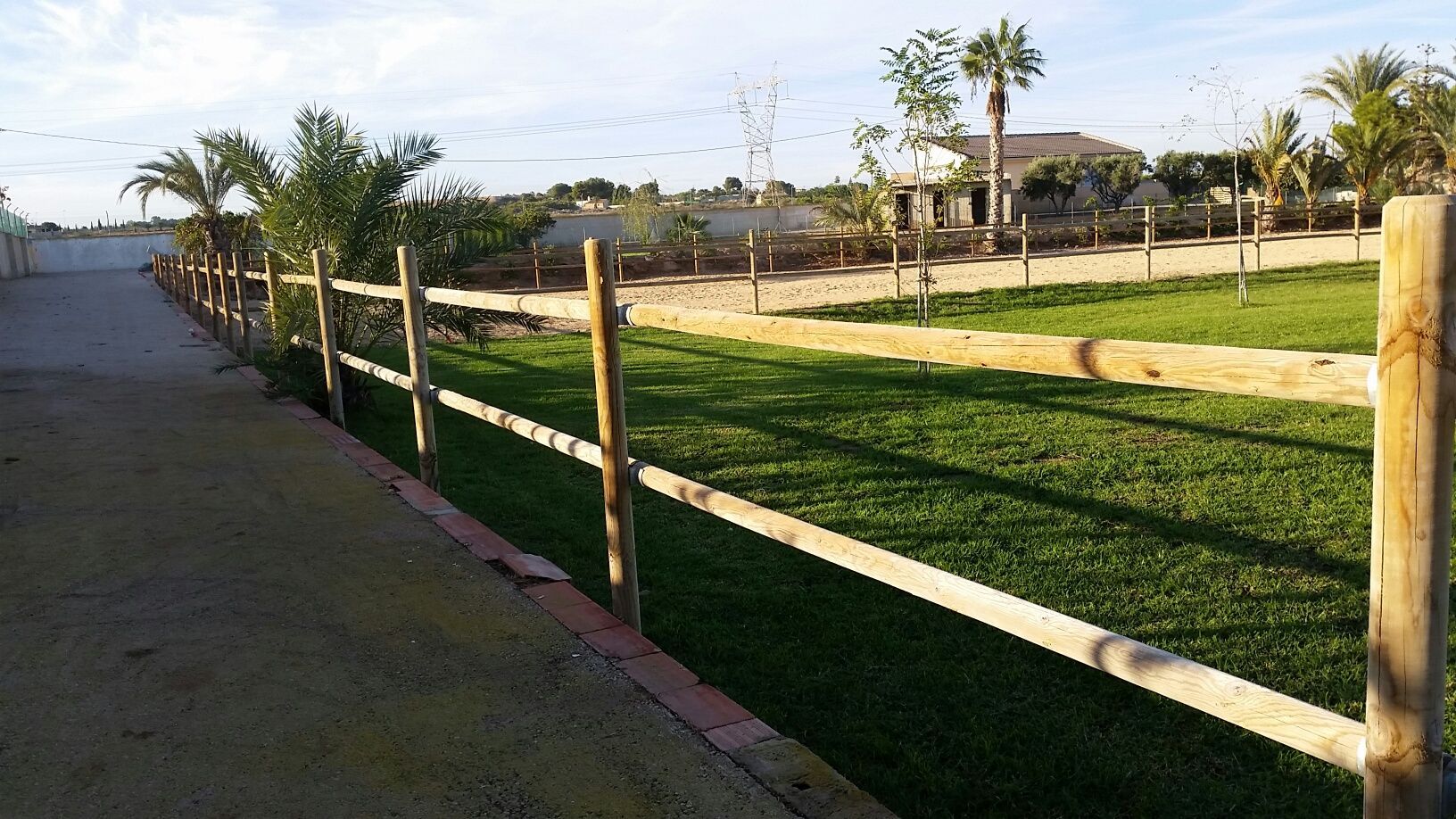 Vallado cercado para caballos en Los Montesinos