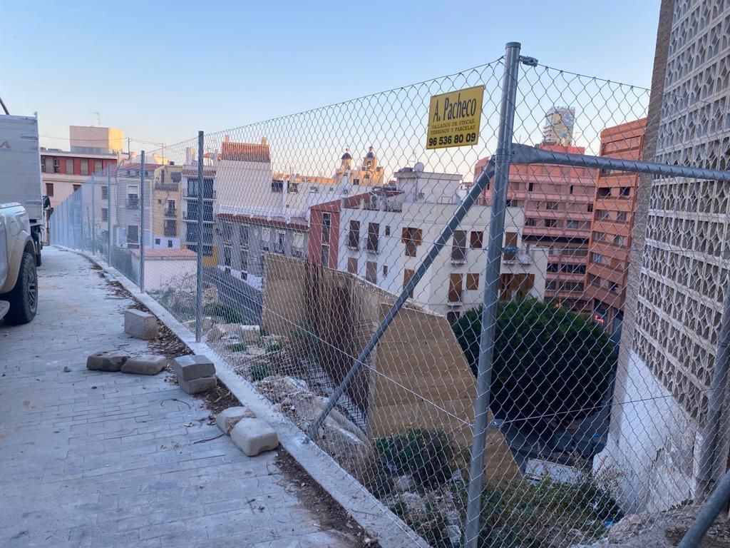 Vallado galvanizado simple torsión en Alicante