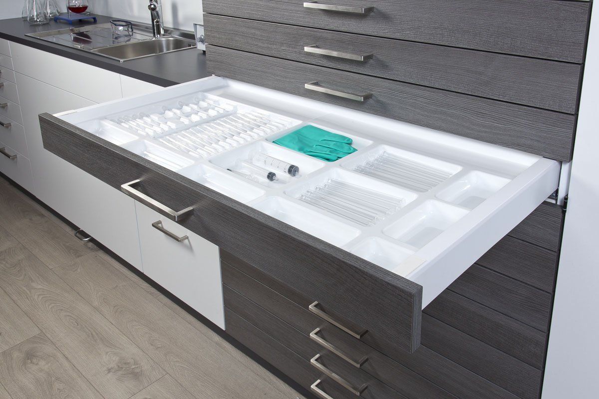 Z-Maßmöbel - Abbildung Foto  Zubehör / Detaillösungen Beispiel Ablagen Schubladen - Zezelj GmbH