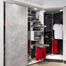 Z-Maßmöbel: Begehbarer Kleiderschrank Z-Maßmöbel - Abbildung Foto Begehbarer Kleiderschrank - Zezelj GmbH