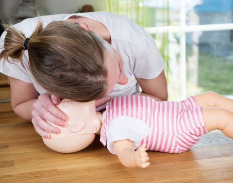 Erste Hilfe am Kind Erste Hilfe am Kind; Kindernotfalltraining