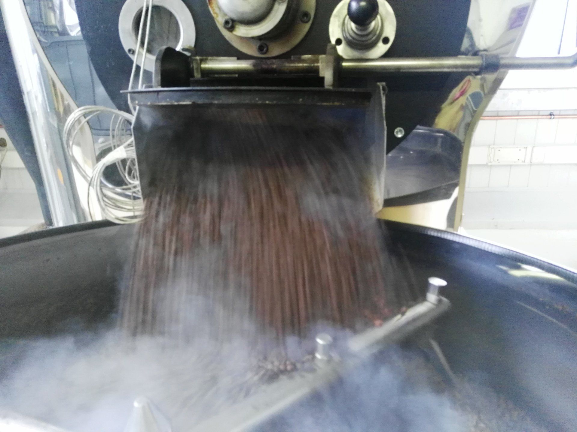 Neidhardt >Rösten in der Rösterei