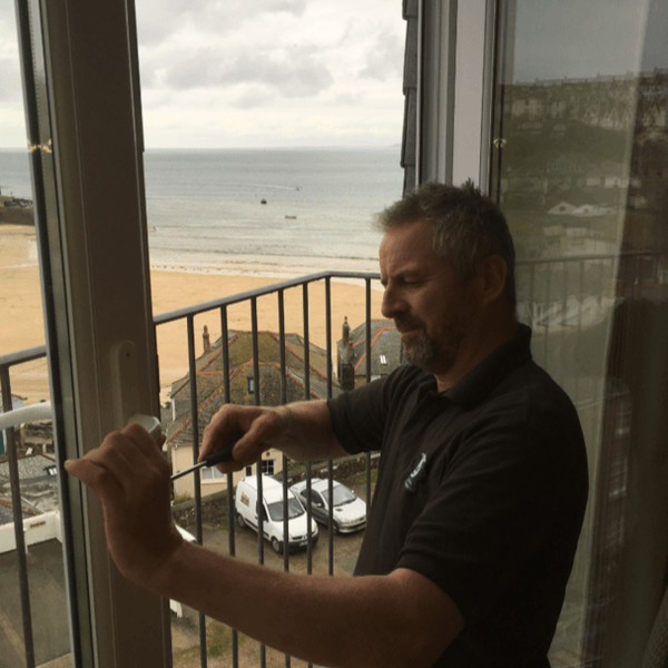 door and window loack repairs and replacement