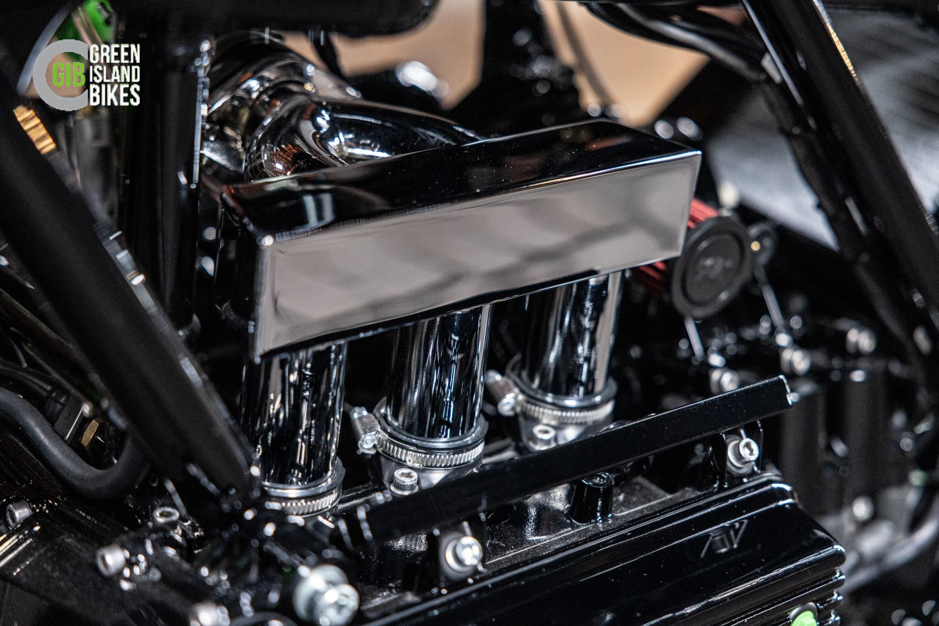 Innovative Ansaugbrücke im Design der BMW K40 von Green Island Bikes