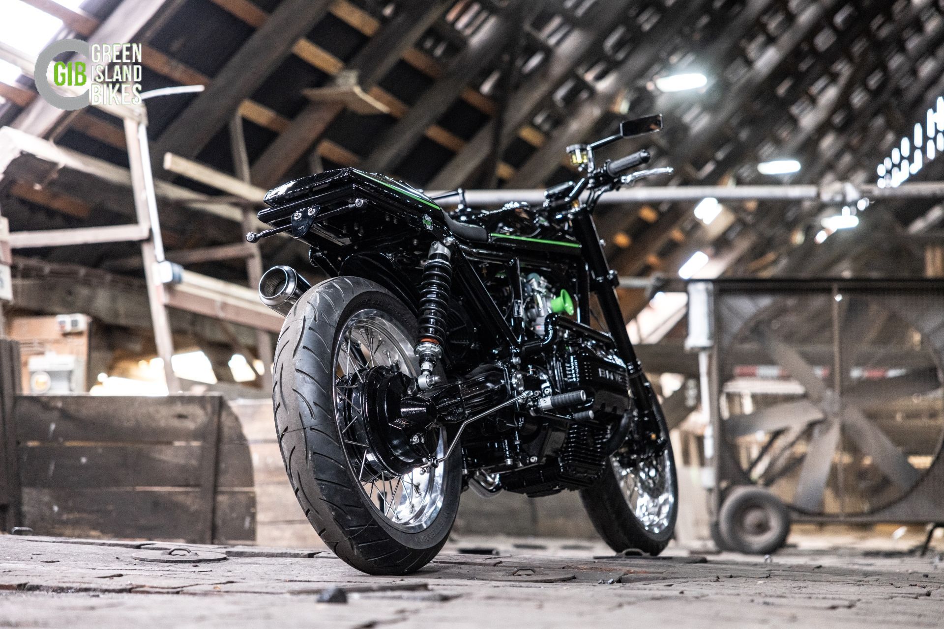BMW K75 Custombike „The Black Brick“ von Green Island Bikes
