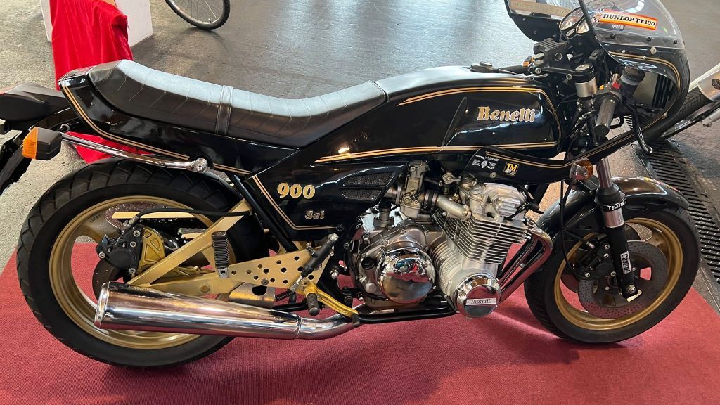 Demharter Benelli SEI 900 Verkauf Klassische und exklusive Motorrad Unikat von Green Island Bikes
