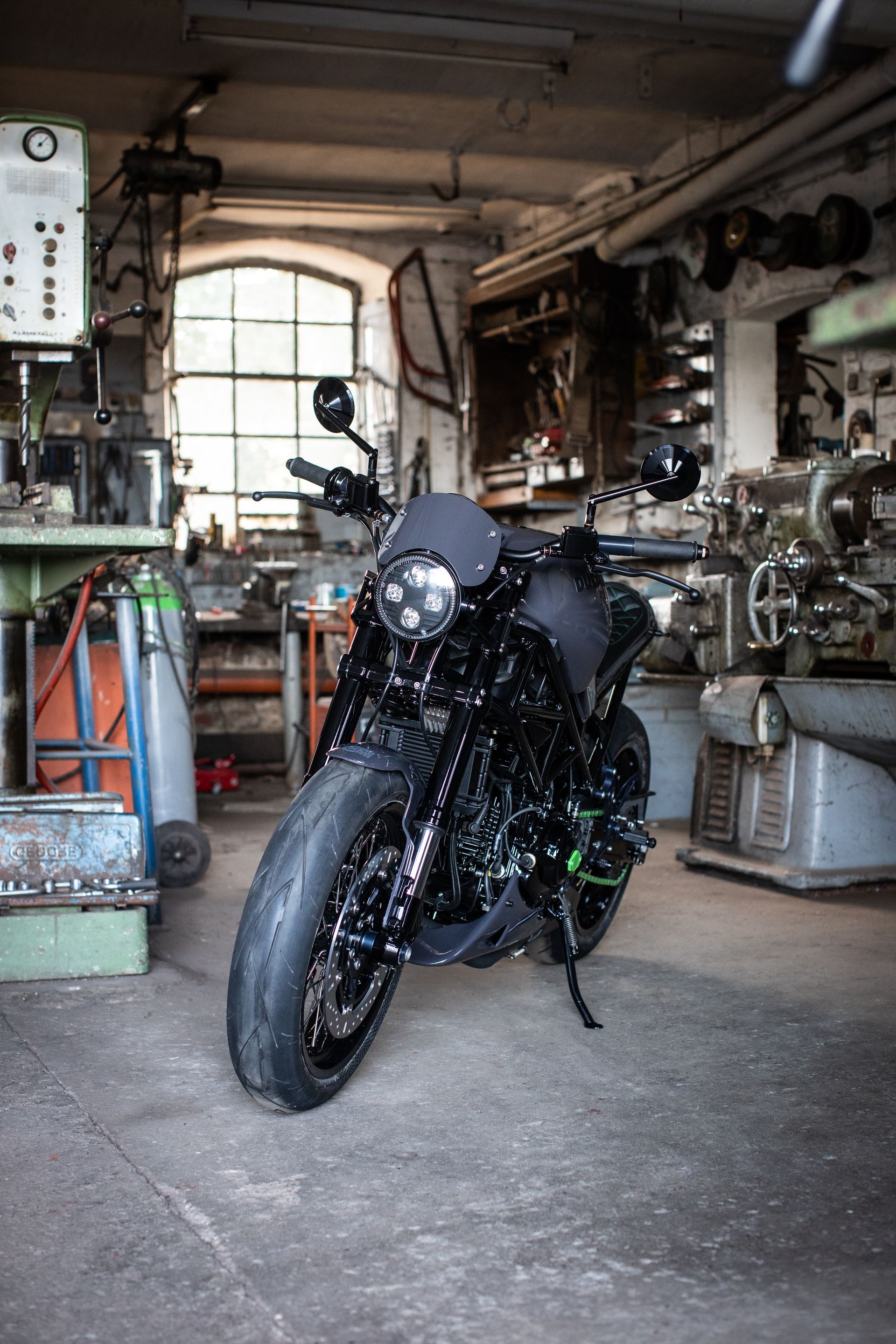 Ducati 900 Monster Custombike von Green Island Bikes