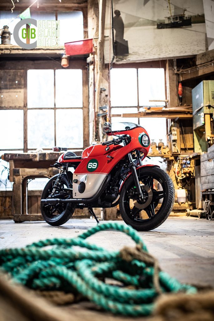 GIB Honda als klassisches Motorrad-Unikat im RC-Serie Design