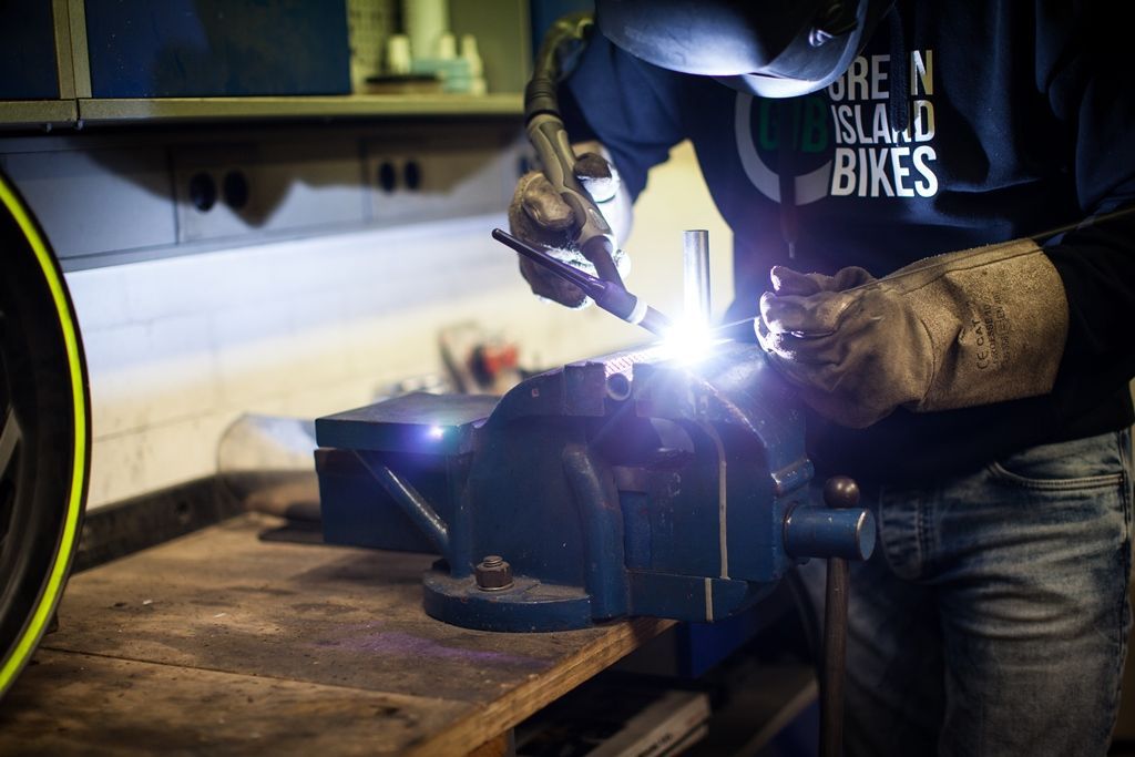 Schweißarbeiten bei Green Island Bikes
