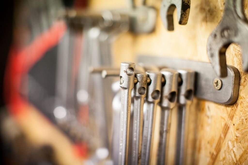 Werkzeuge und Arbeitsgeräte in der Custombike-Werkstatt