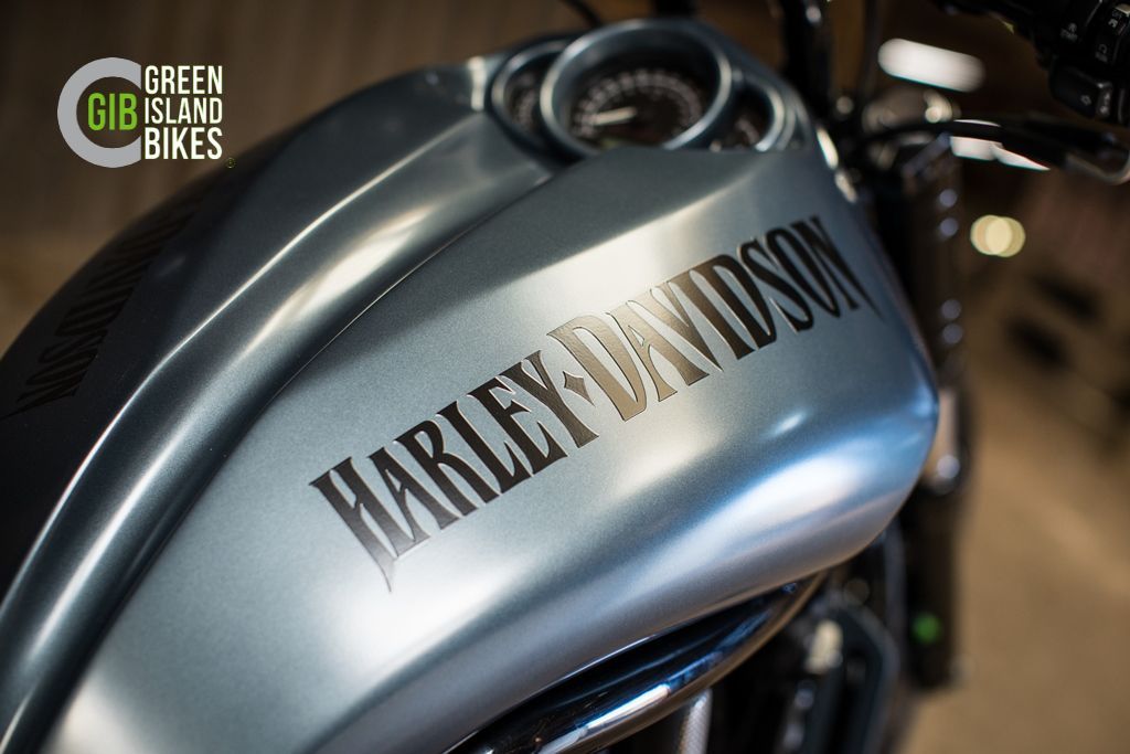 Green Island Bikes Harley V-Rod im exklusiven Sonderlack-Design