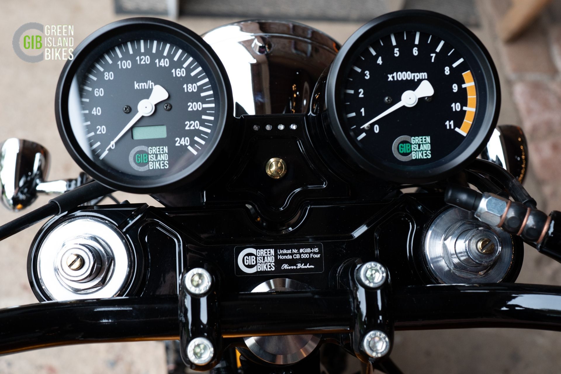 Detailverliebter Retro-Umbau der Honda CB500 Four