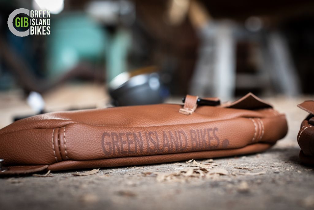 Kawasaki Z 750 B Twin Klassisches und exklusives Motorrad Unikat von Green Island Bikes. Dual Use Scrambler