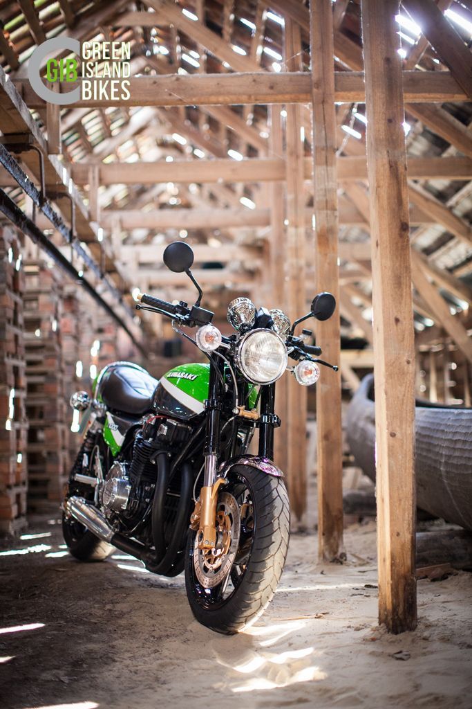 Racing-Vergaseranlage im sportlichen Kawasaki Z1 Umbau