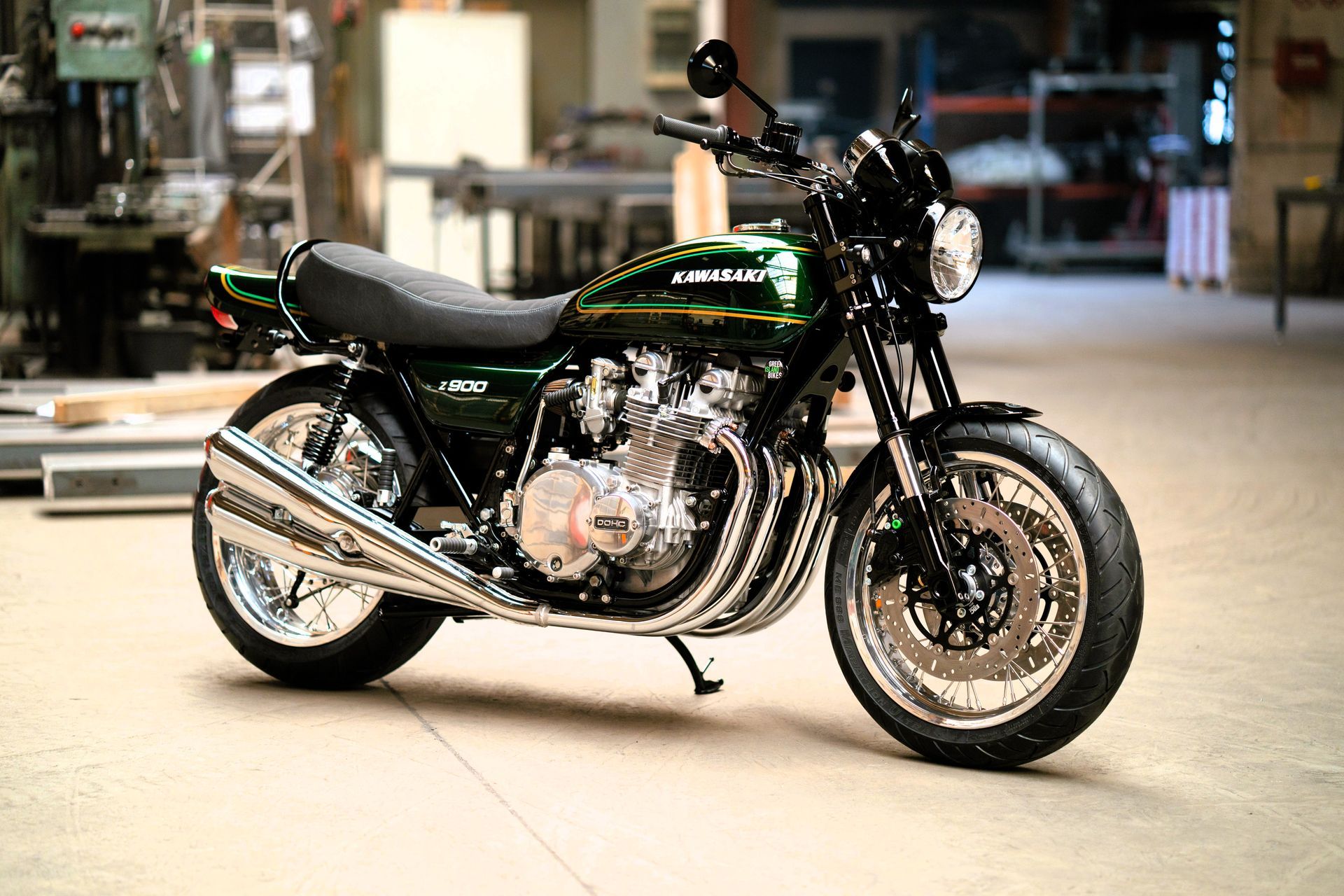 Kawasaki Z900 - Klassischer Motorrad-Umbau im Stil von Green Island Bikes