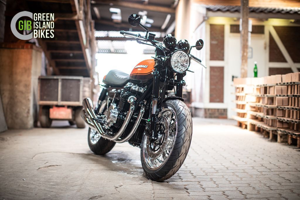 Rundscheinwerfer im Retro-Stil an der Kawasaki Z1 GIB Classic No. Z1-5