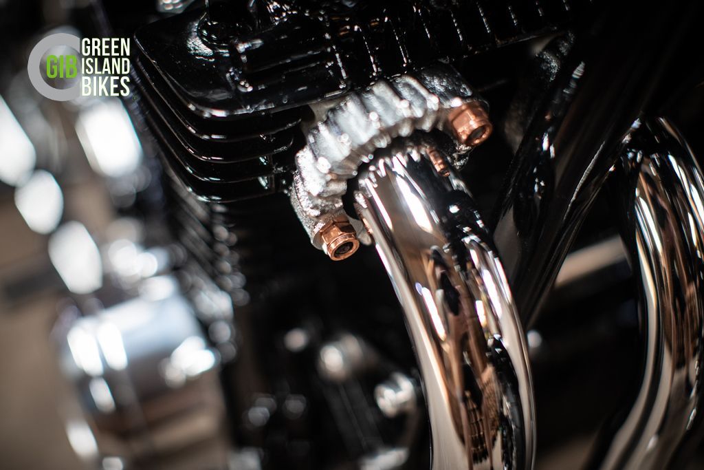 Detailaufnahme der orangenen Lackierung der Kawasaki Z1 GIB Classic No. Z1-5