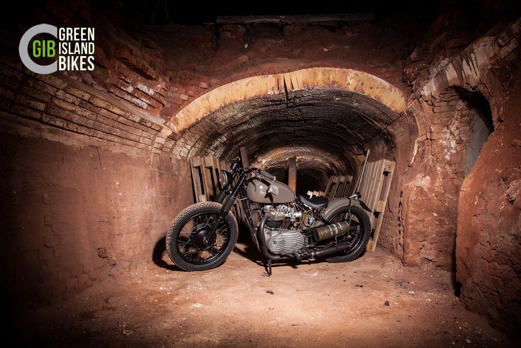 Triumph Starrahmen Klassische und exklusive Motorrad Unikat von Green Island Bikes