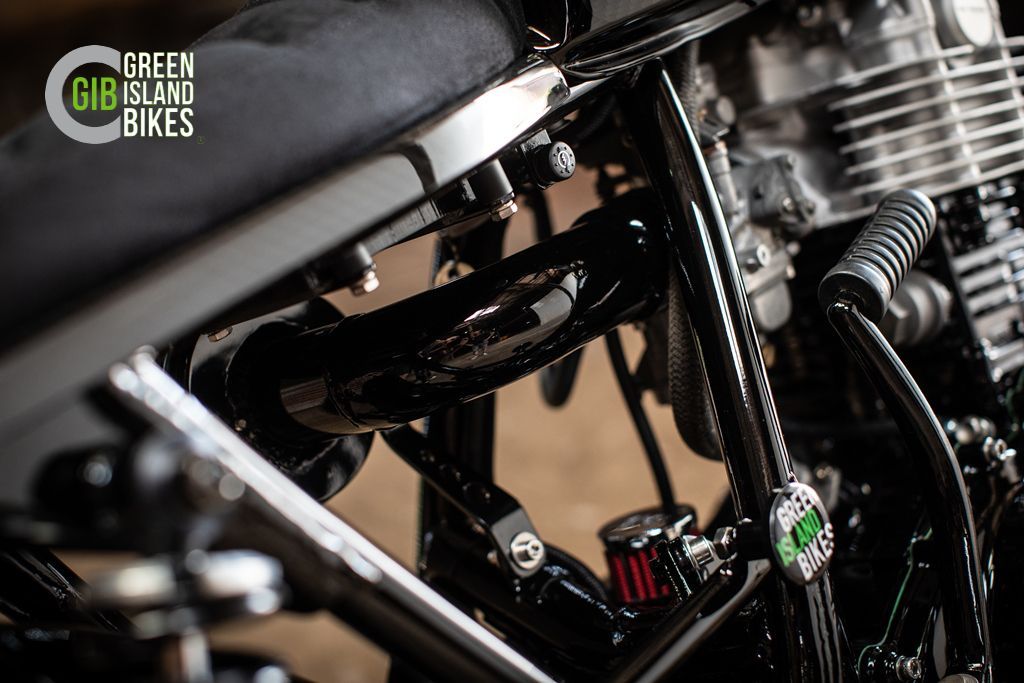 Detailaufnahme der handgefertigten Metallarbeiten