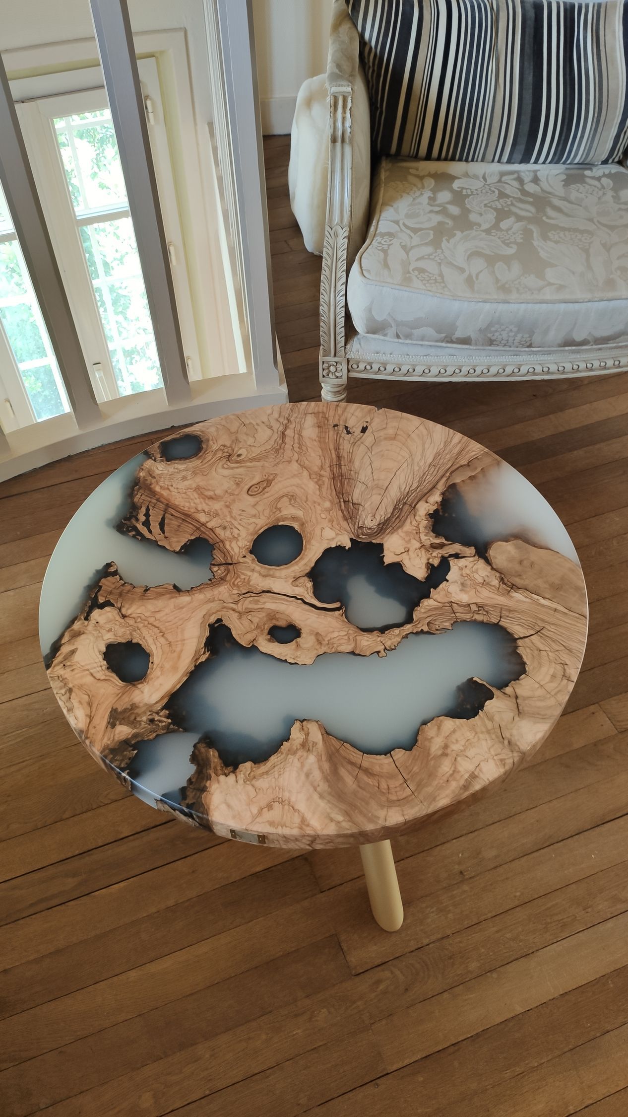 table ronde epoxy bois
