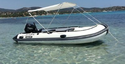 Orca 420 vor der Küste Kroatien Orca 420 Schlauchboot von mission-craft