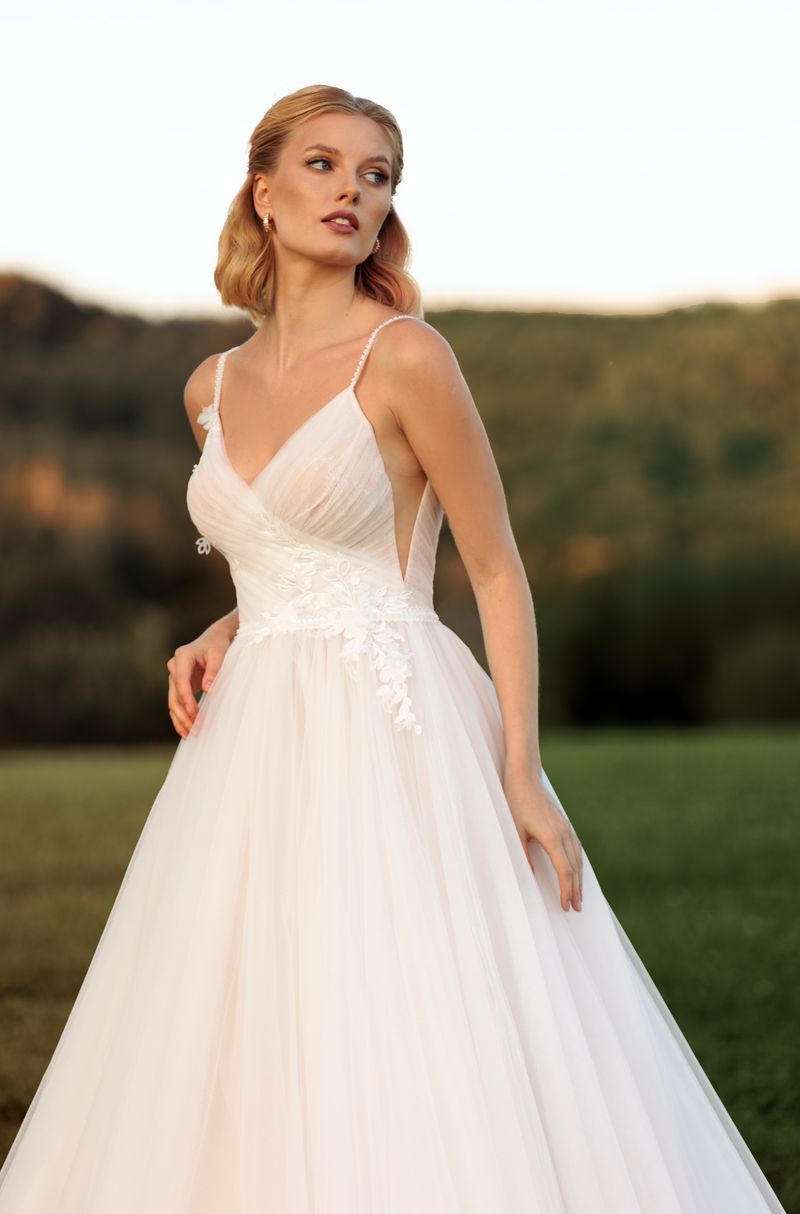 Tüll Hochzeitskleid blush