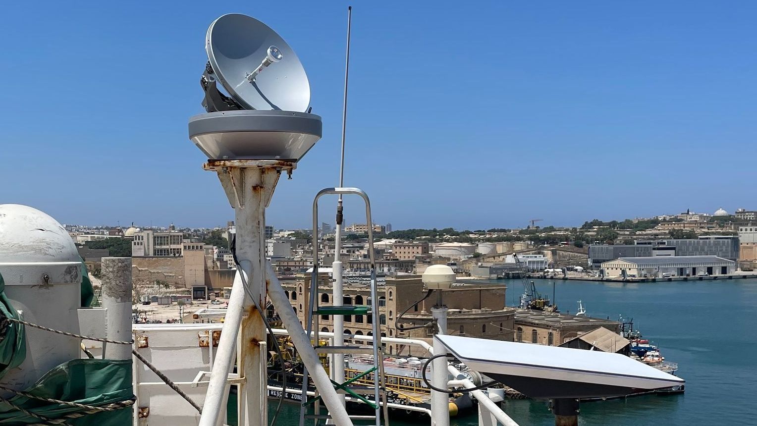 KVH H60 and Starlink HP installation assessment Example of hybrid comms with Wi-Fi WAN, Cellular, Starlink and VSAT for ultimate communications package