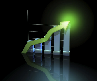 Mit einer professionellen Analyse holen Sie das Beste aus Ihren Daten Datenanalyse mit Balkenchart und Wachstumspfeil