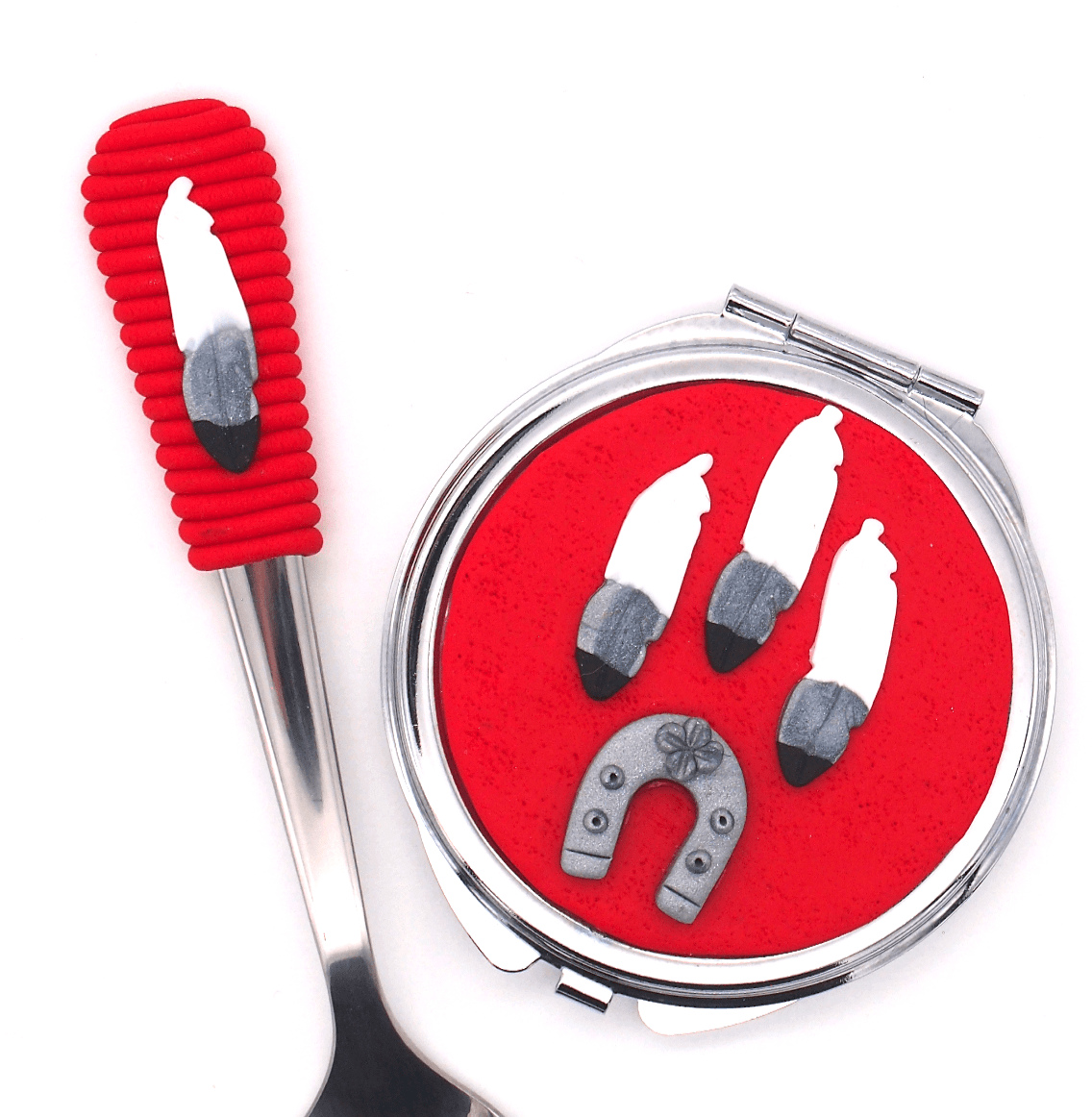 zrcatko-pro-stesti-fantasy-horse-darek-s-podkovou-pirkami