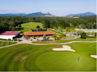 hole in one. pitch putt golf